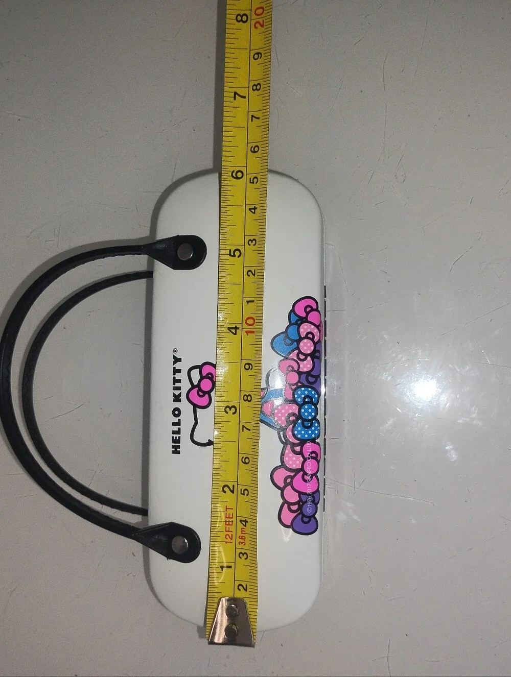 Officially licensed Sanrio Hello Kitty hard-shell hardshell eyeglass case